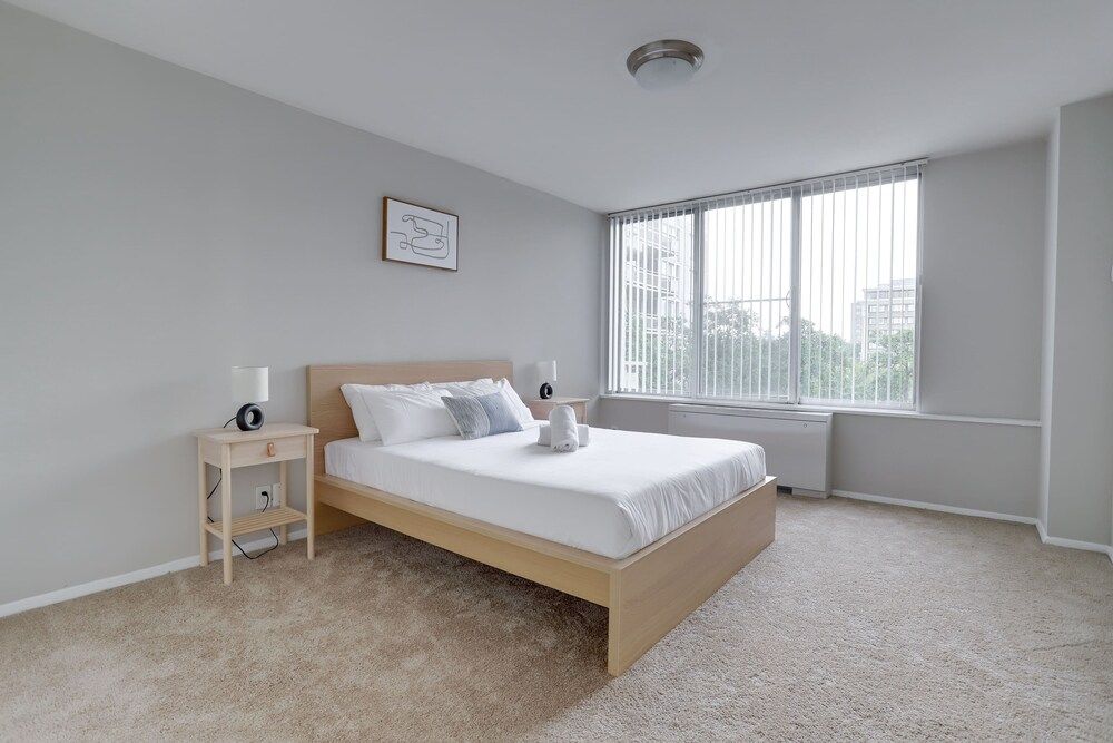Comfort Apartment, 2 Bedrooms, Balcony, City View