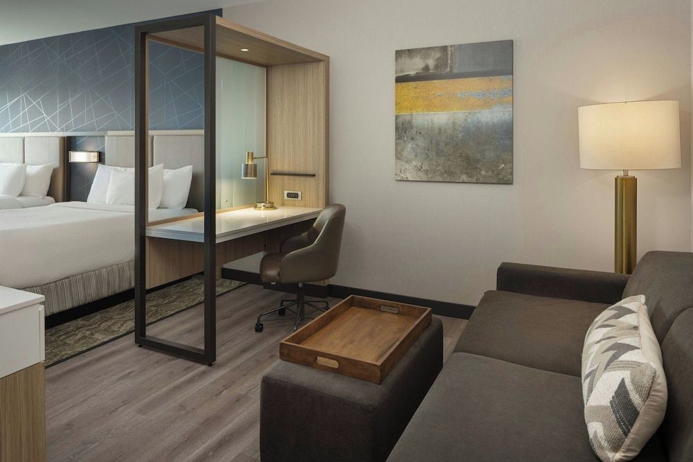 Suite, 1 King Bed (Mobility/Hearing Access, Roll-in Shwr)