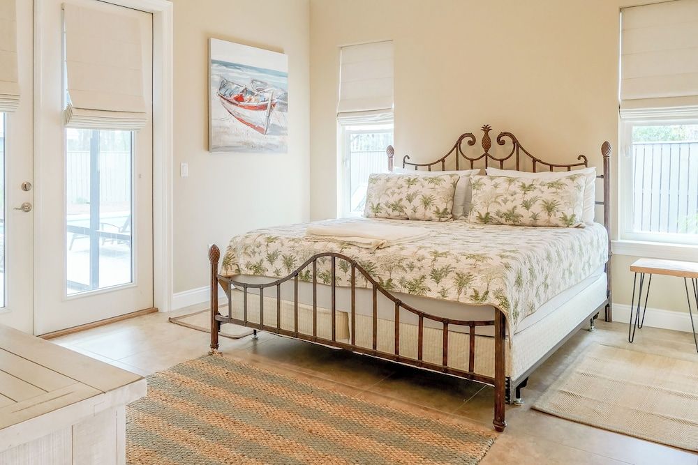 House, Multiple Beds, Pool Access, Pool View (Coastal Living)
