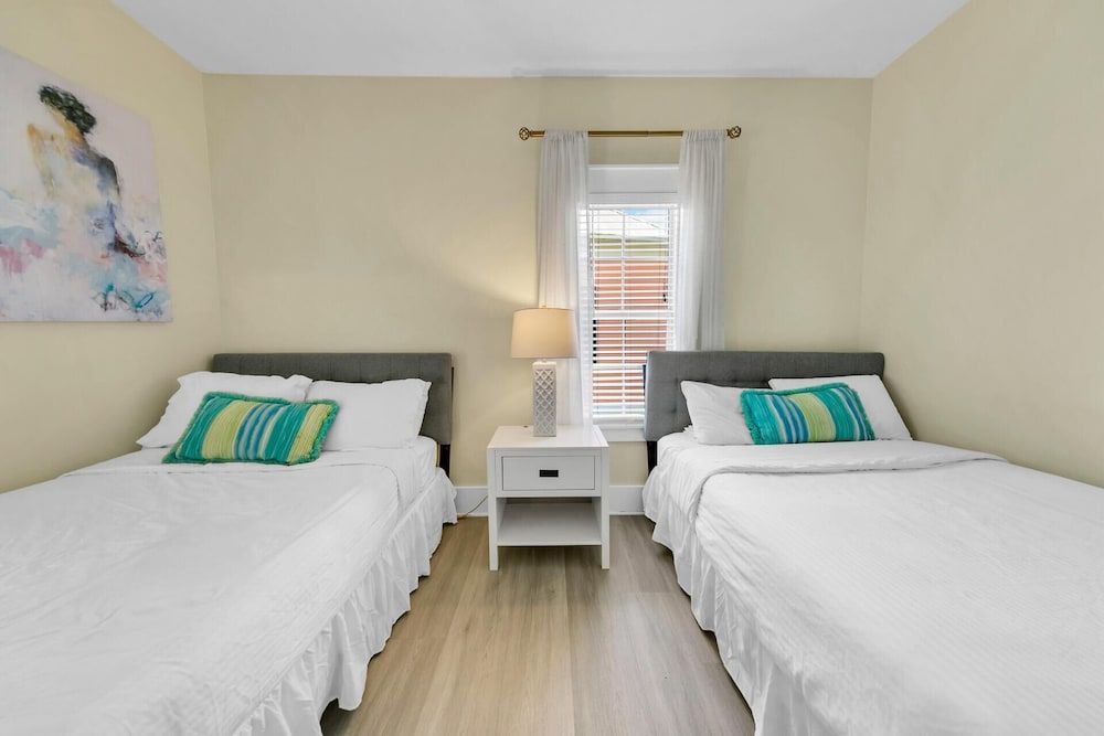 House, Multiple Beds (Bungalows of Seagrove 152)
