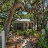 2 Minutes to the Beach; Close to Seaside, Vintage Cottage in Old Seagrove