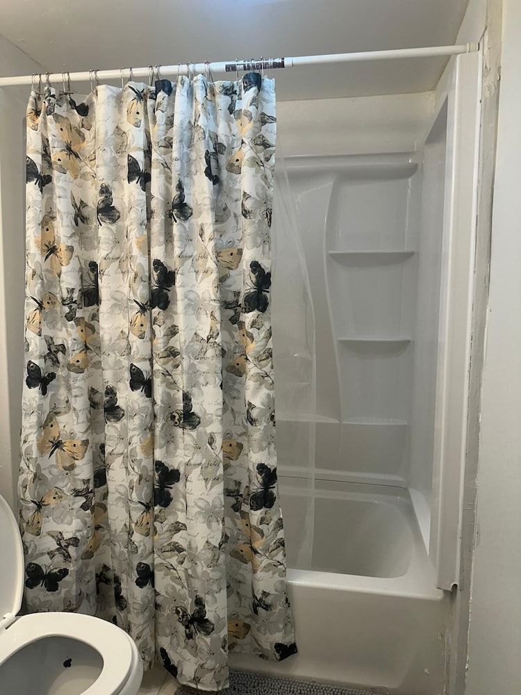 Divine Villa & Resorts Guest House Executive Studio Suite, 2 Queen Beds, Non Smoking, Private Bathroom 4