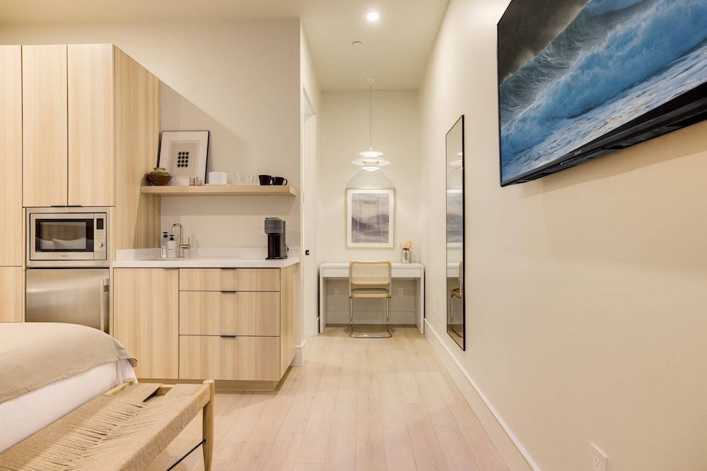 Casa De La Vina Premier Studio, 1 Queen Bed 12