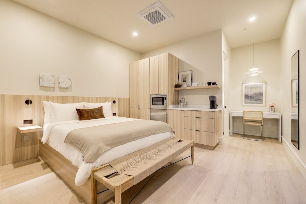 Casa De La Vina Premier Studio, 1 Queen Bed 2