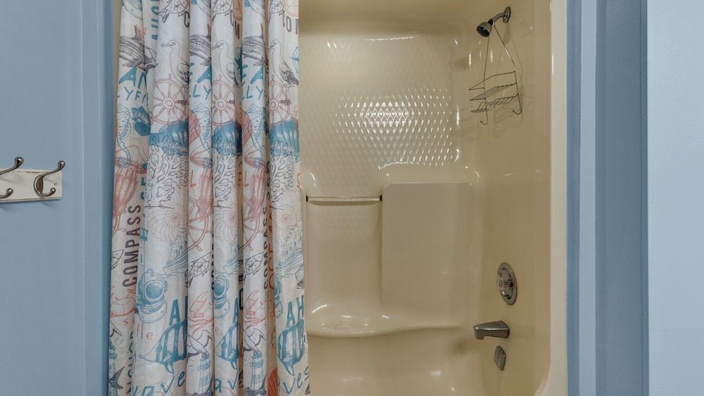 St. Thomas Square Studio, Kitchen, Garden View (St Thomas Square 1208A) 5