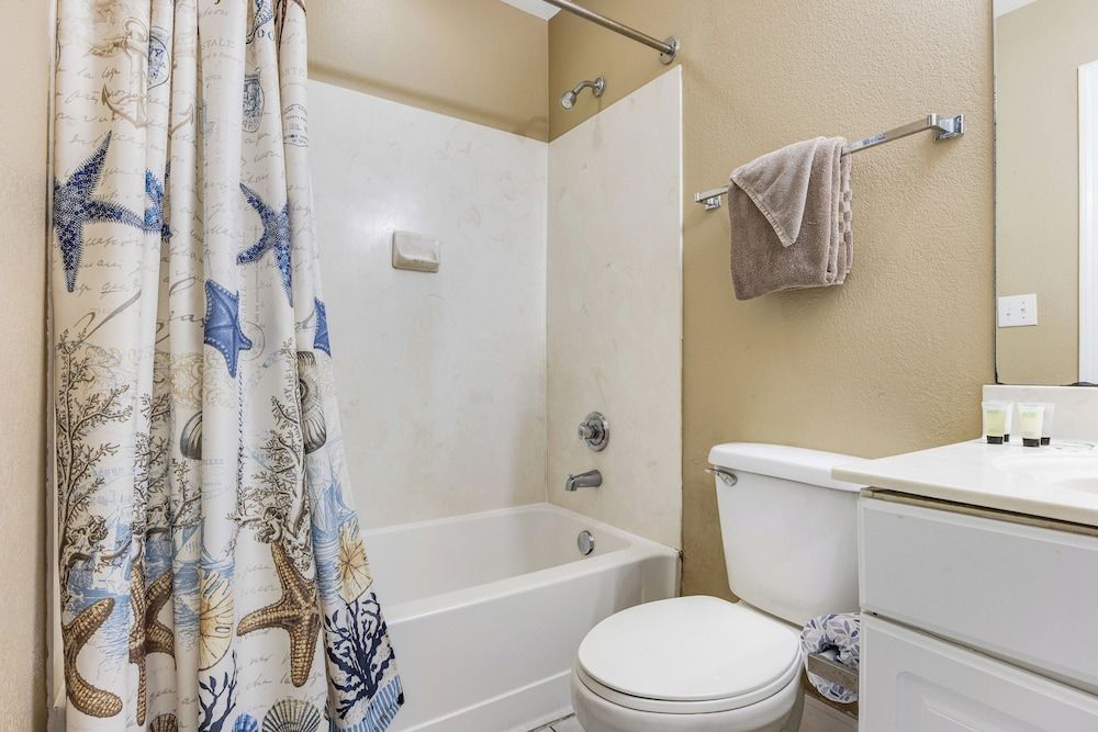 Tidewater Condo, Multiple Beds, Balcony, Ocean View (Tidewater 403) 15