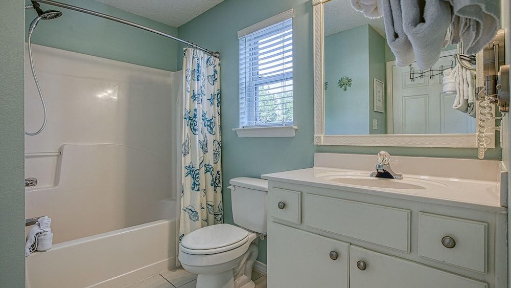 Rollin Tide Villas Condo, 1 King Bed with Sofa bed, Patio, Pool View (Rollin Tide C2) 3