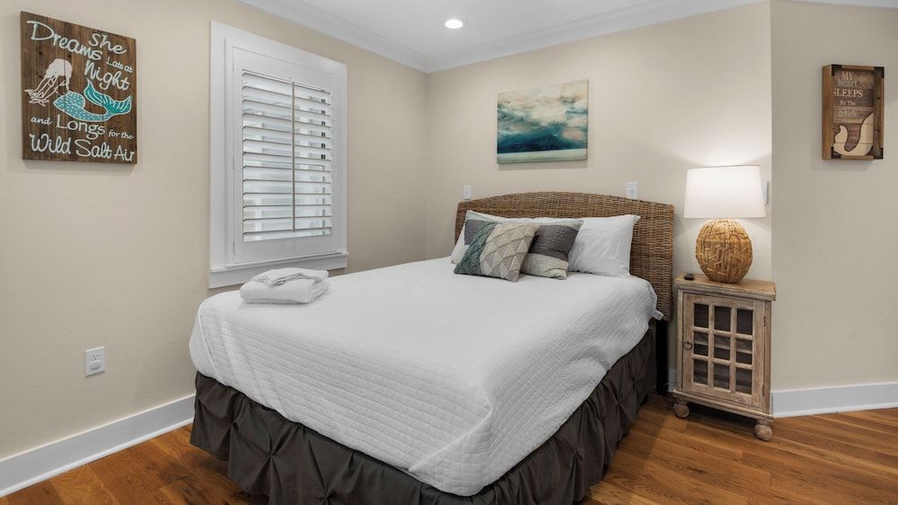 Private Pool, 3 Minutes to the Beach, Hidden Oasis in BMB House, Multiple Beds, Pool Access, Pool View (Petit Bonheur) 2