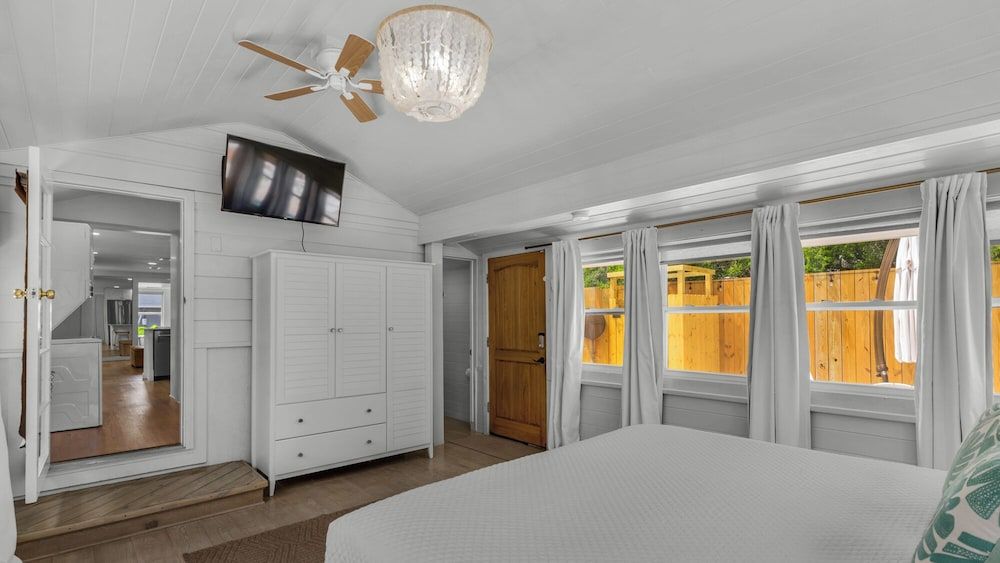 House, Multiple Beds, Pool Access, Pool View (Grayt Fun)