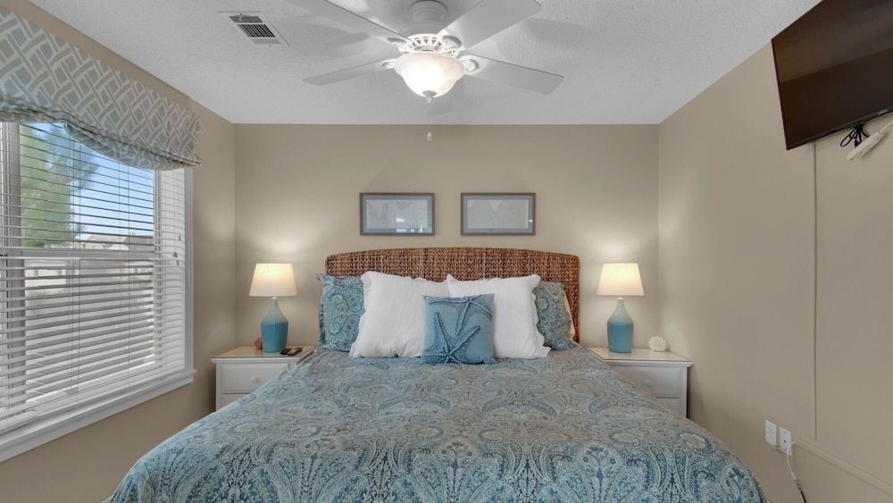 Beachside Villas - Steps From the Gulf, Gulf Views, 2 Pools - Sleeps 8 Condo, Multiple Beds, Patio, Garden View (Beachside Villas 733) 2