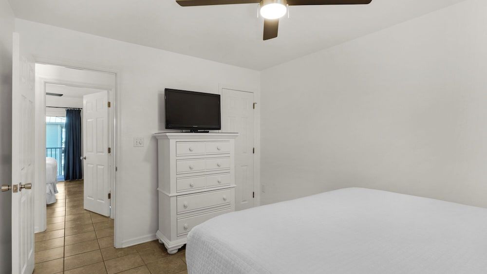 Beachside Villas - Steps From the Gulf, Gulf Views, 2 Pools - Sleeps 8 Condo, Multiple Beds, Balcony, Garden View (Beachside Villas 132) 6