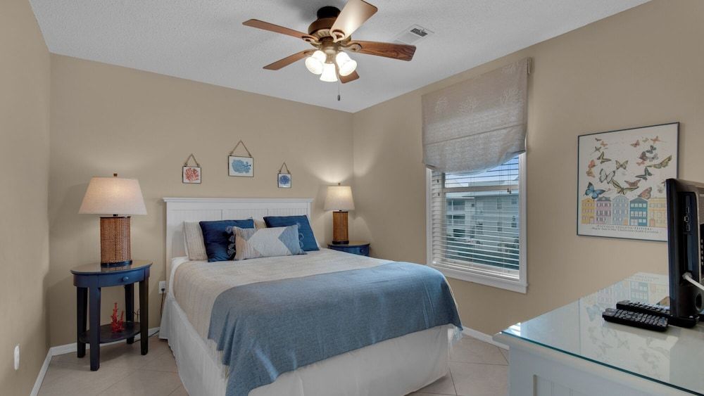 Beachside Villas - Steps From the Gulf, Gulf Views, 2 Pools - Sleeps 8 Condo, Multiple Beds, Patio, Garden View (Beachside Villas 733) 4