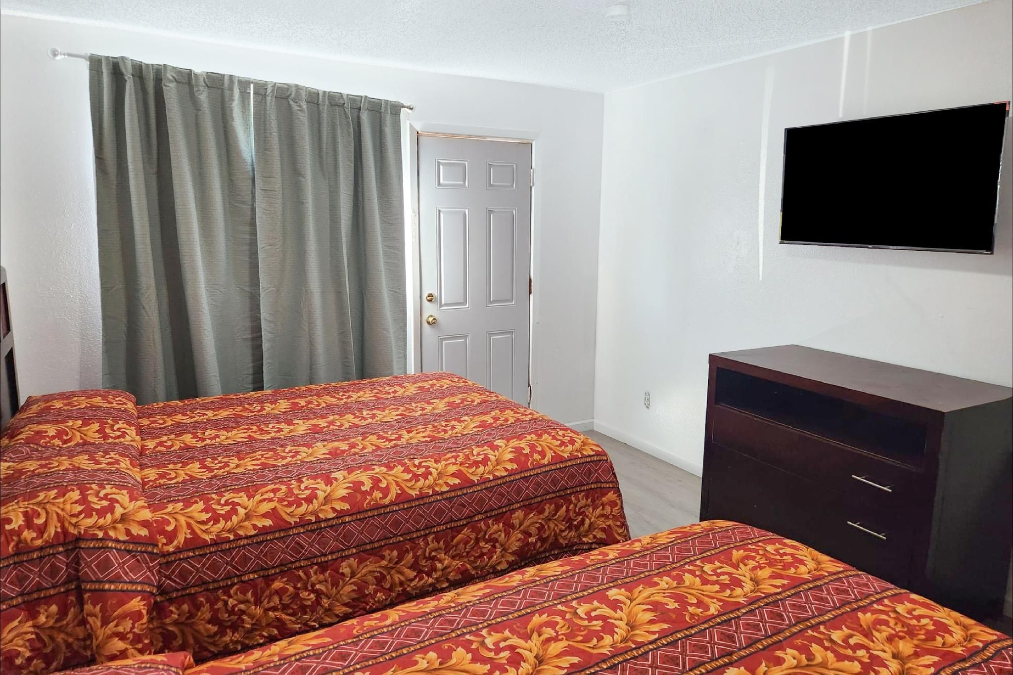 2 Queen Beds Non-Smoking