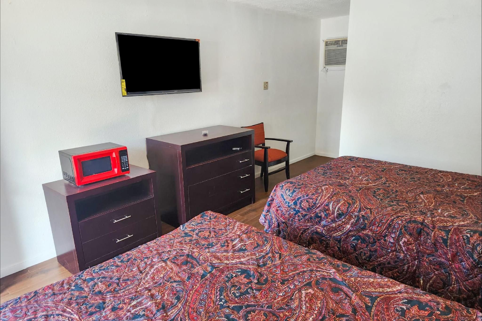 2 Full Beds Non-Smoking