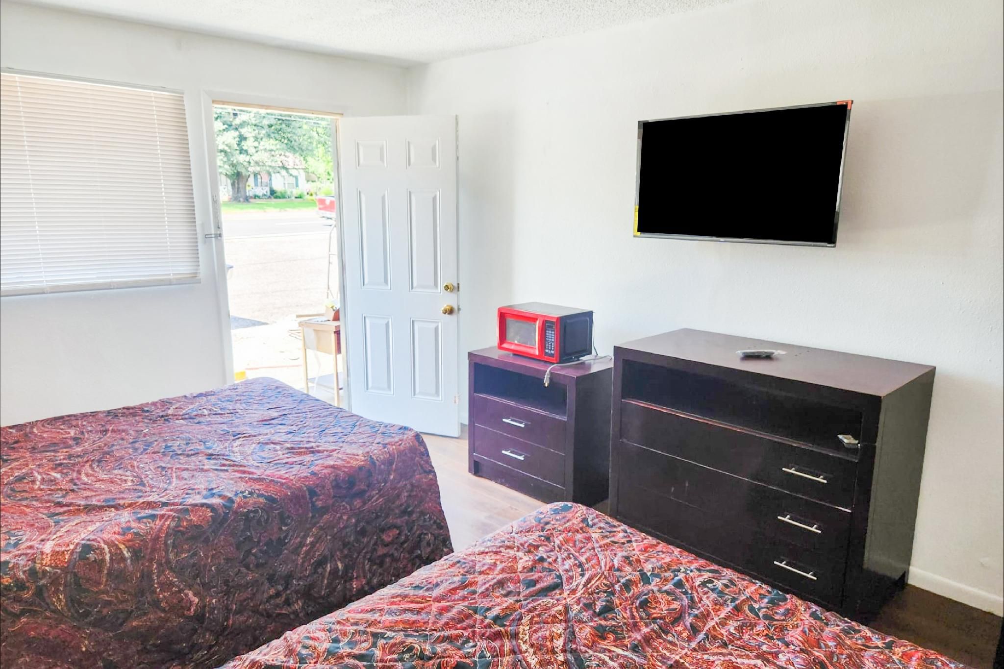 2 Full Beds Non-Smoking