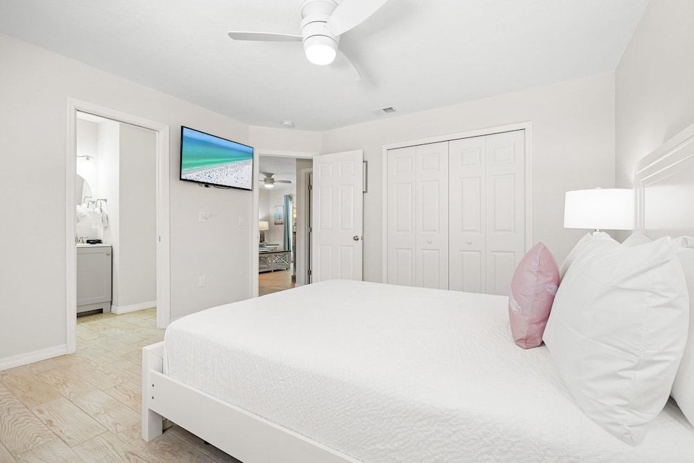 Villa, Multiple Beds (1108)