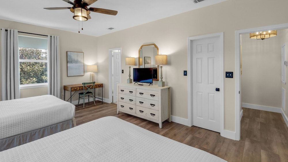 House, Multiple Beds, Pool Access, Pool View (Sage Haven)