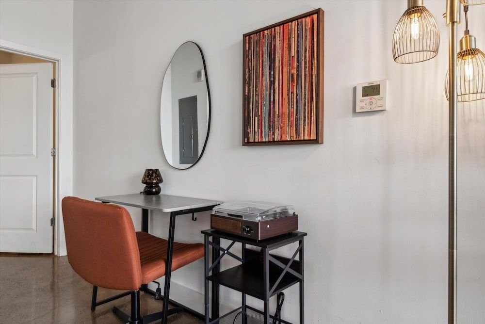 Storehouse Lofts Comfort Studio 7