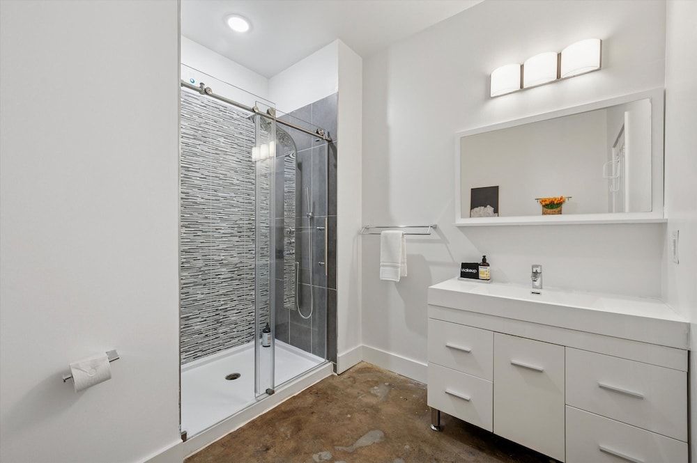 Storehouse Lofts Superior Apartment, 1 Bedroom, Non Smoking, Kitchen 5