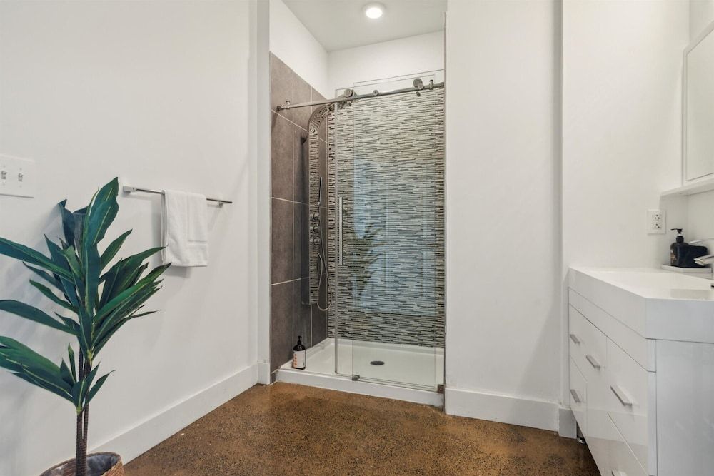 Storehouse Lofts Comfort Studio 6