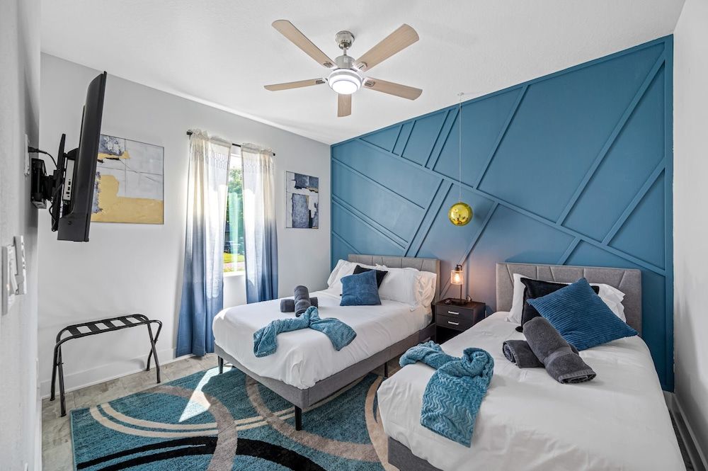 Studio (6 Bedrooms)
