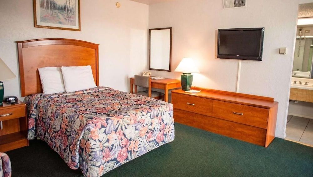 Comfort Single Room, 2 Queen Beds, Non Smoking
