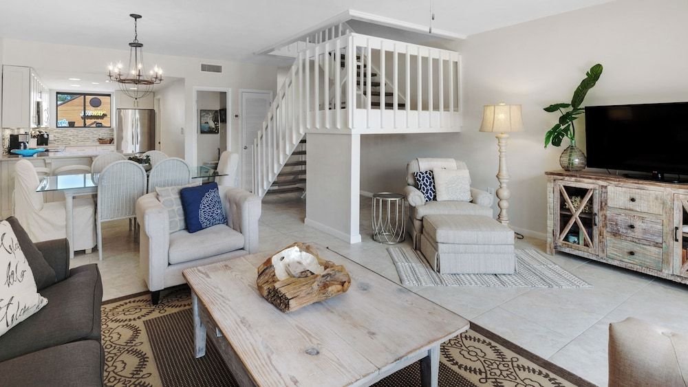 Emerald Hill Townhome, Multiple Beds, Patio, Ocean View (Emerald Hill 36) 14