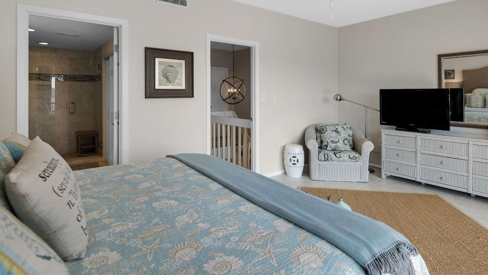 Emerald Hill Townhome, Multiple Beds, Patio, Ocean View (Emerald Hill 36) 3