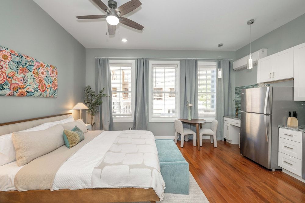 Findlay Market Suite 2