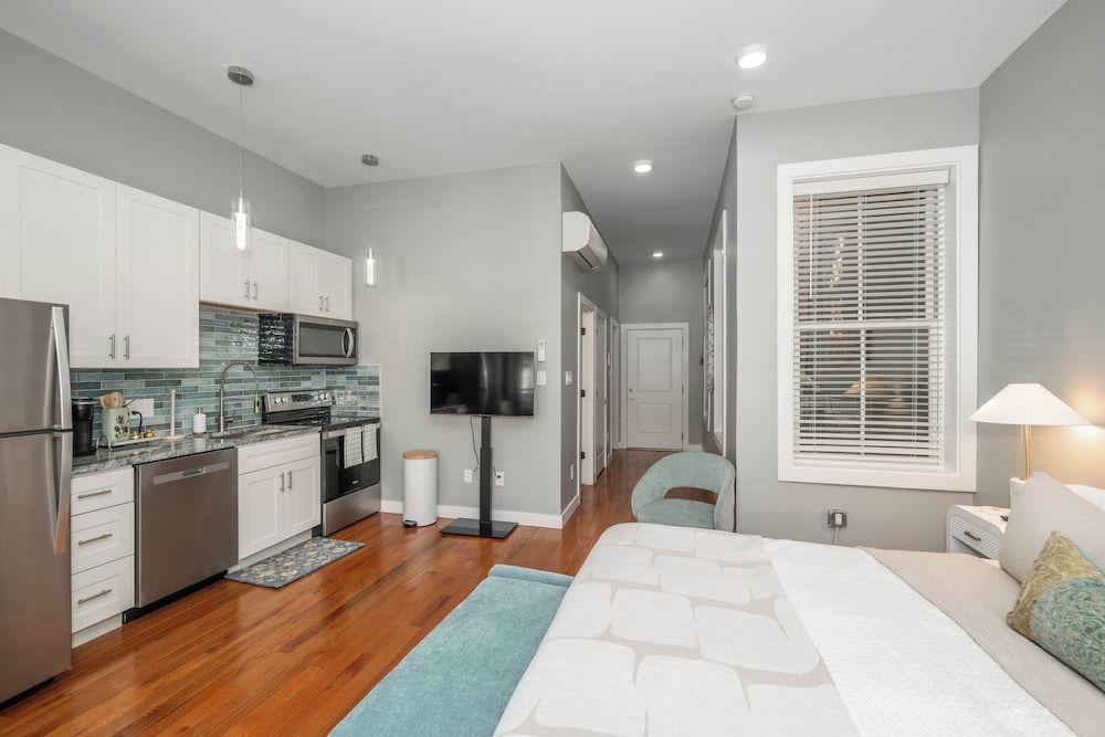 Findlay Market Suite 2