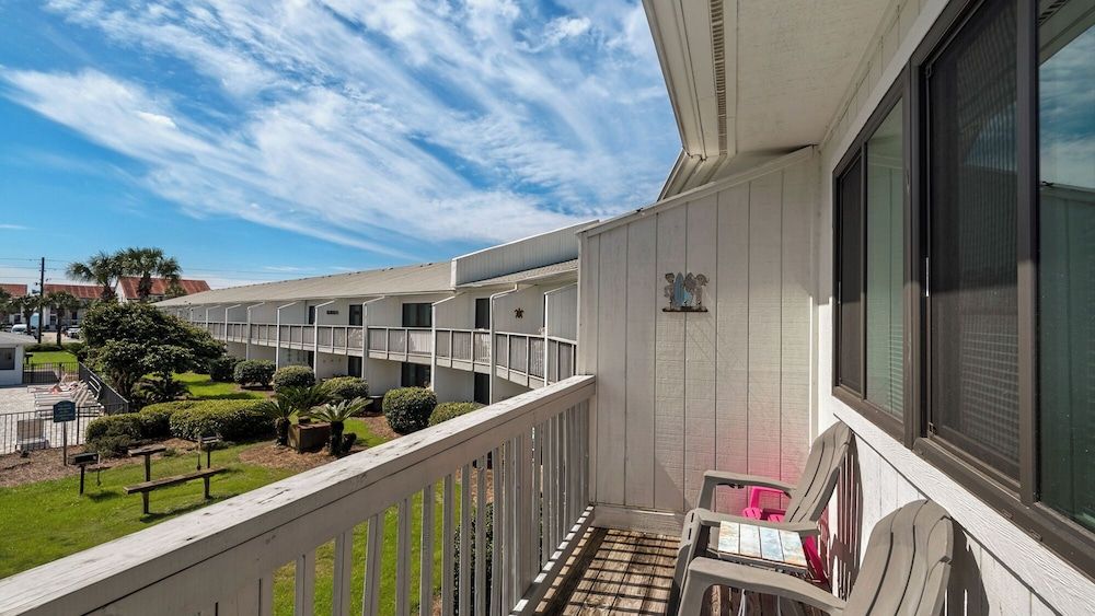 Hidden Beach Villas Studio Suite, 1 Queen Bed with Sofa bed, Balcony, Garden View (Hidden Beach 219) 6