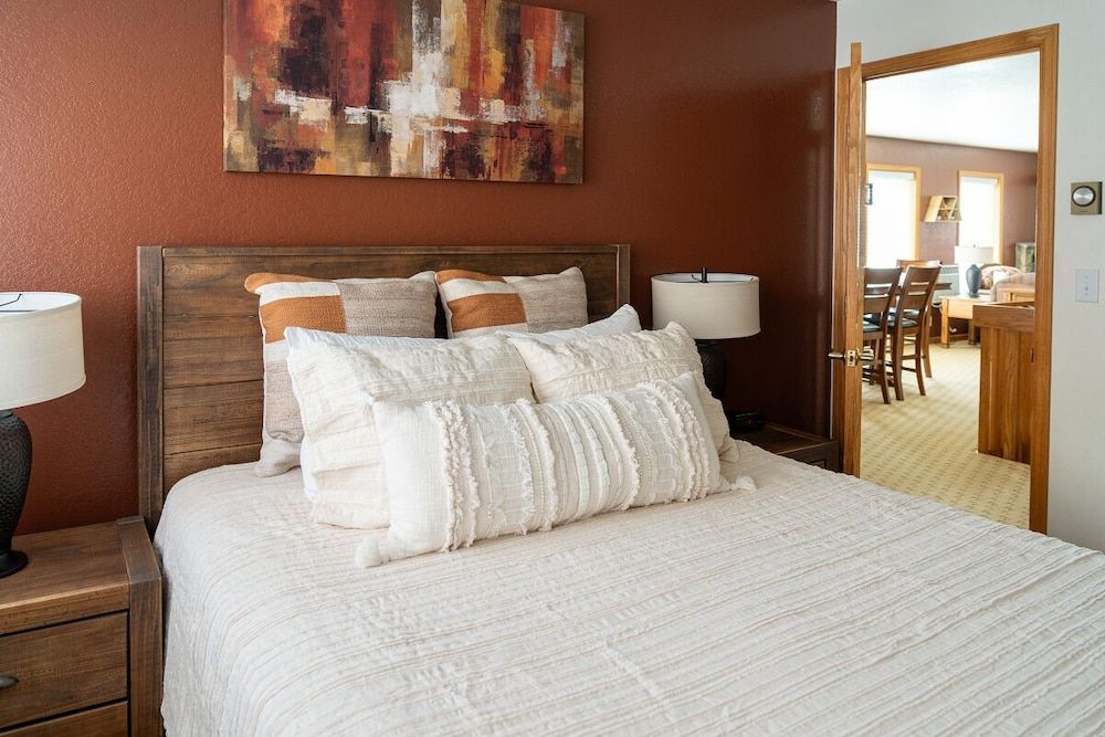Condo, Multiple Beds, Fireplace, Mountain View (A17)