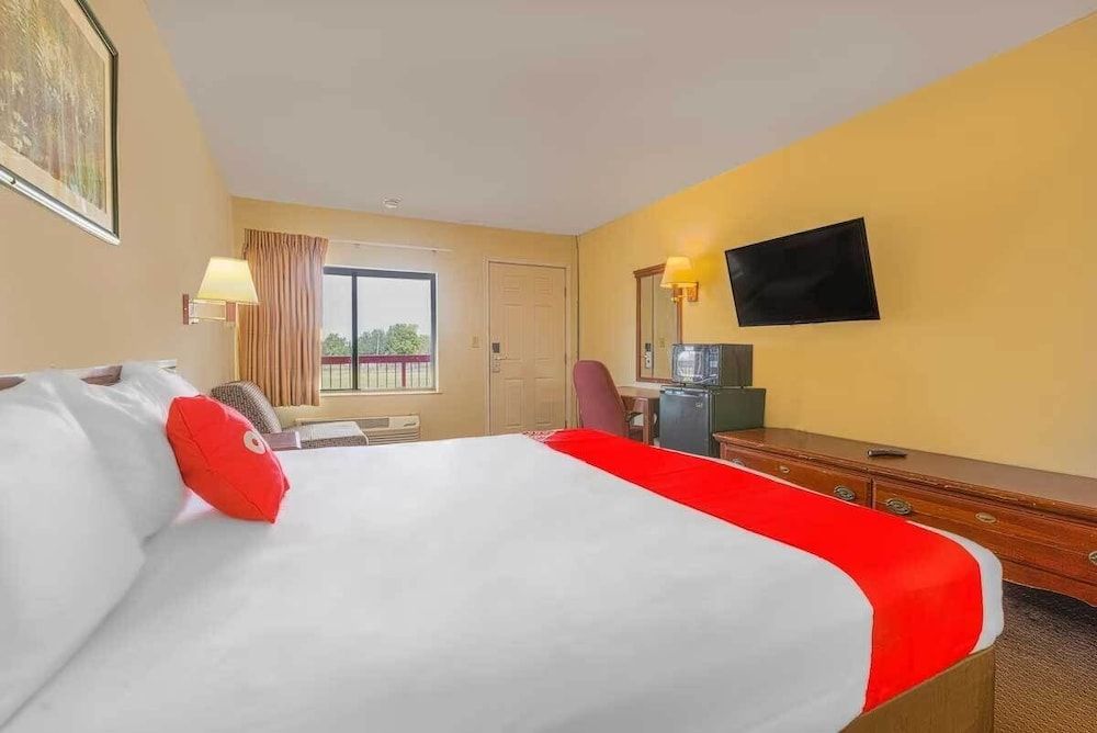 Standard Room, 1 King Bed