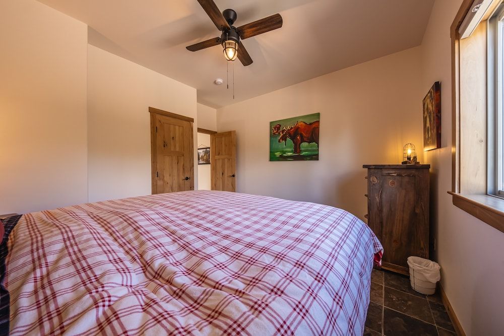 House, Multiple Beds, Kitchen, Mountain View