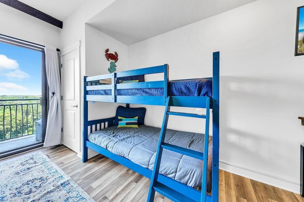 Studio, Multiple Beds (Origin at Seahaven 625)