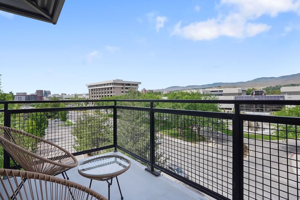 Kasa on the River Boise Family Apartment (Self Check-in with Virtual Front Desk) 5