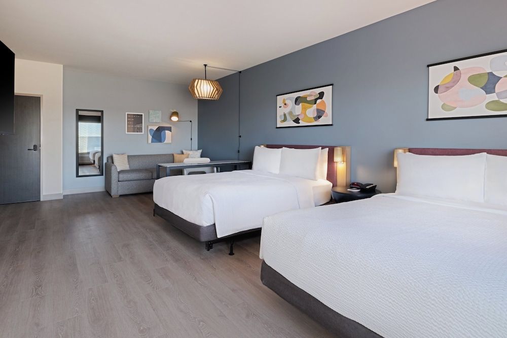 Atwell Suites Kansas City Airport by IHG Studio Suite, 2 Queen Beds, Mobility Accessible (Communications, Mobility, Access Tub) 3