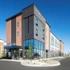Atwell Suites Kansas City Airport by IHG