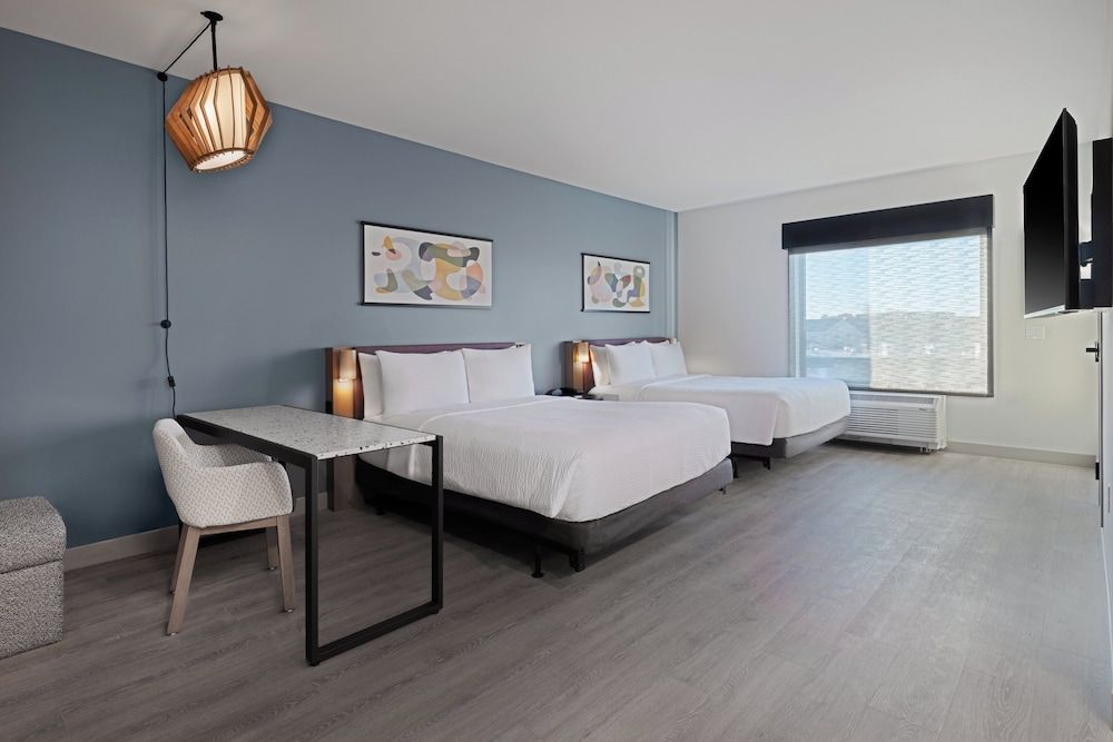 Atwell Suites Kansas City Airport by IHG Studio Suite, 2 Queen Beds, Mobility Accessible (Communications, Mobility, Access Tub) 4