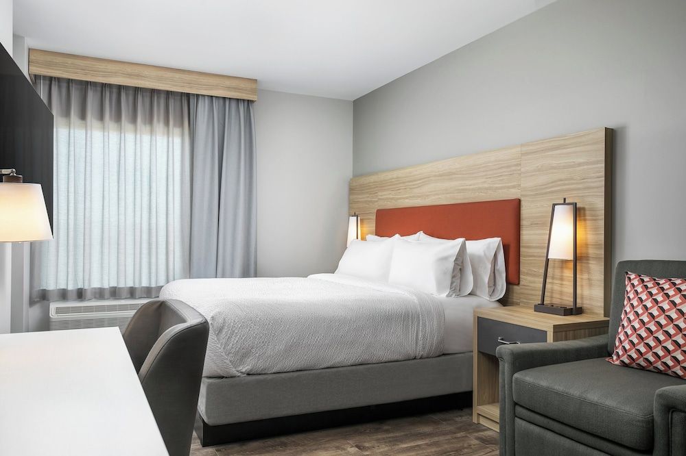 Studio Suite, 1 King Bed, Accessible (Communications)