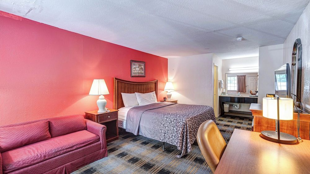 Northgate Inn Basic Single Room, 1 King Bed 4