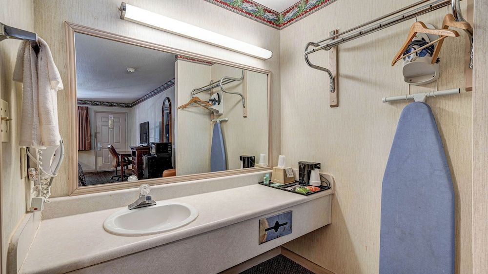 Northgate Inn Comfort Double Room, 2 Double Beds 6