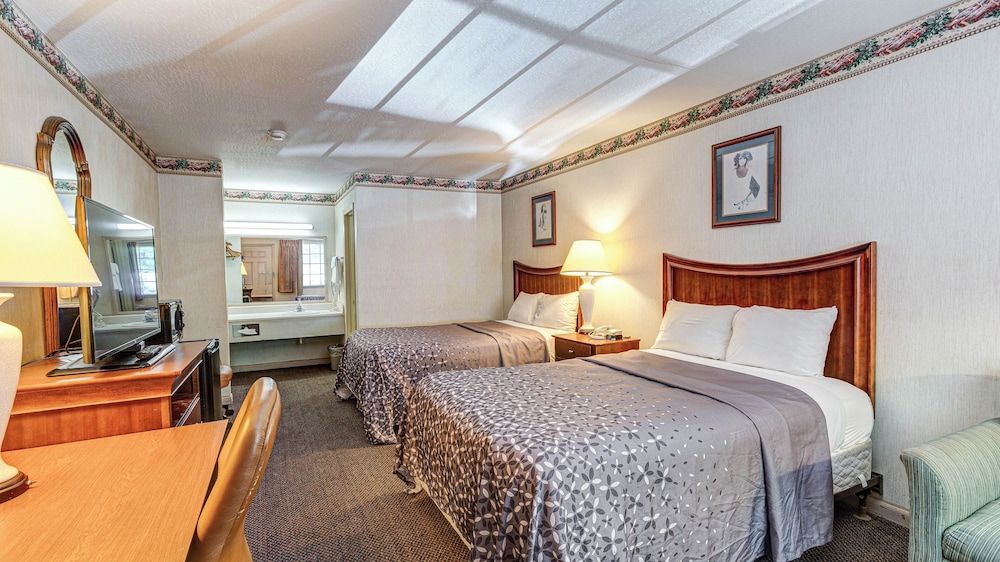 Northgate Inn Comfort Double Room, 2 Double Beds 3