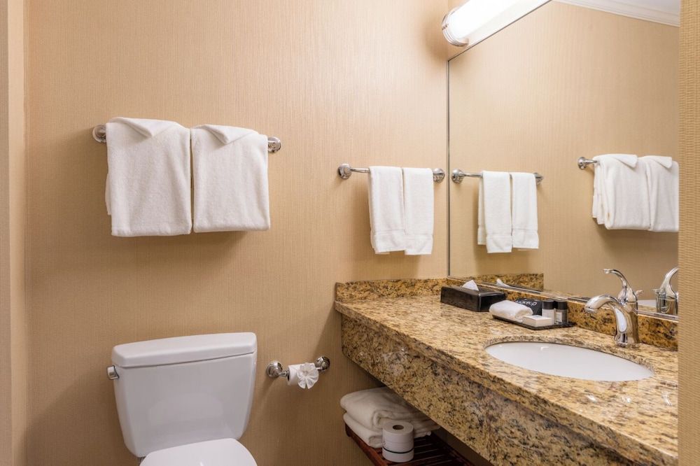 Gorges Grant Hotel King Standard Room 3