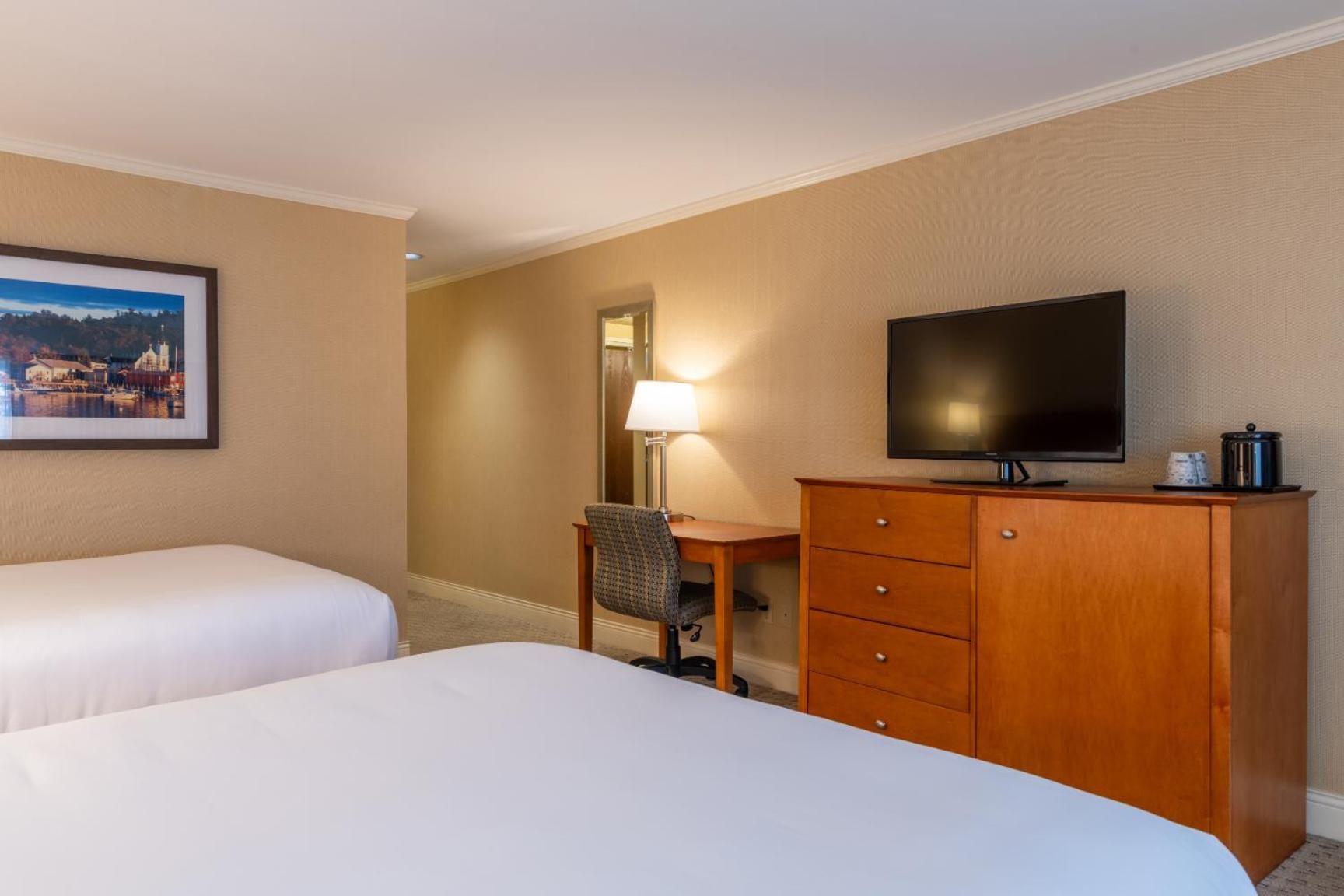 2 Queen Beds-Non Smoking