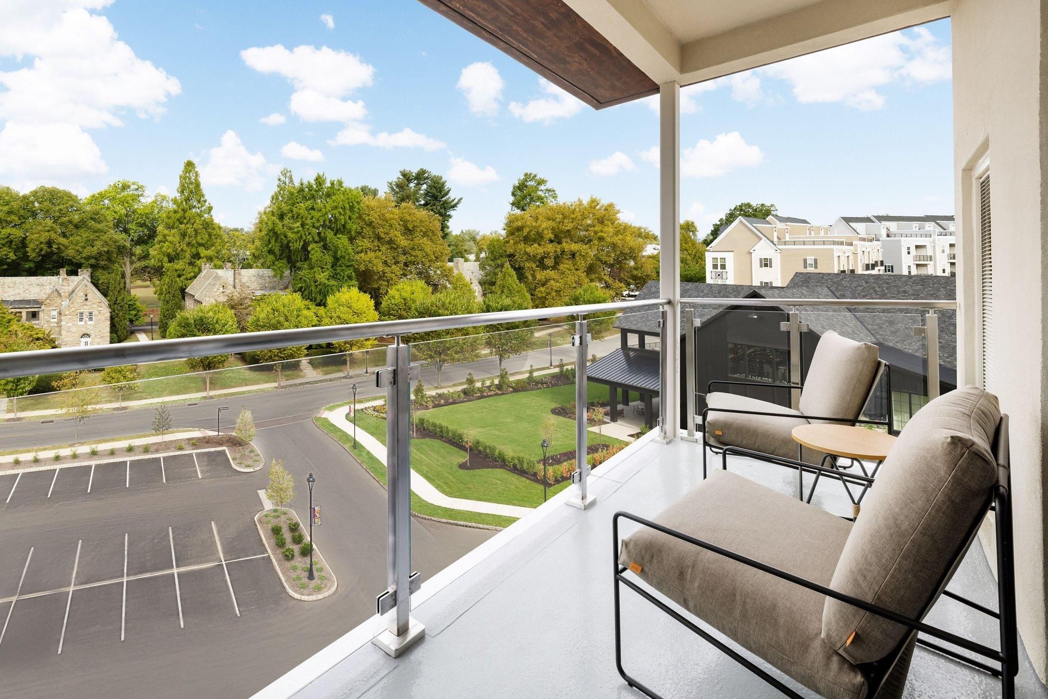 AC Hotel Newtown Square Suite, 1 King 3