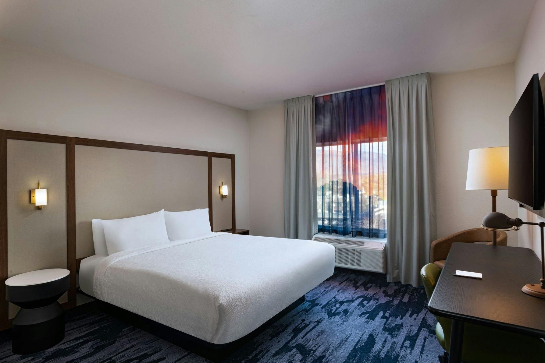 Guest Room, 1 King