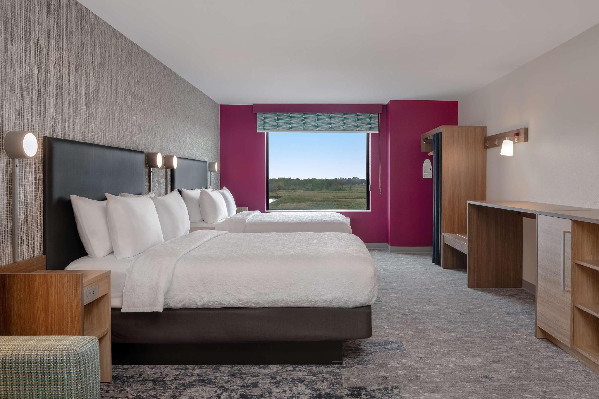 2 Queen Beds Studio Suite