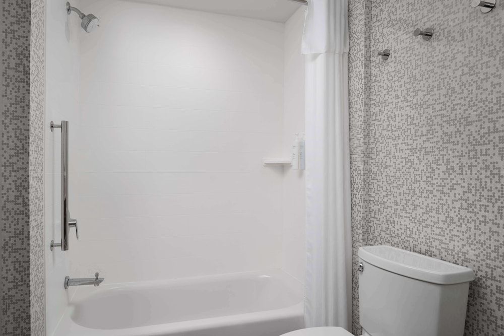 Home2 Suites By Hilton Winter Haven Studio Suite, 2 Queen Beds 4