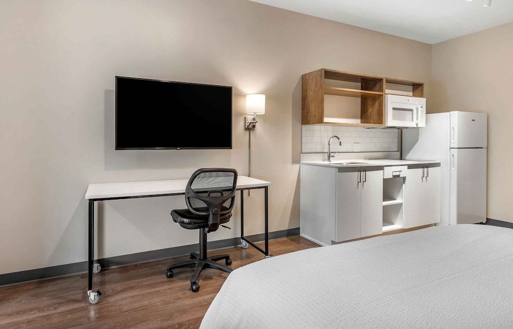 Extended Stay America Premier Suites - Harrisonburg Standard Studio, 2 Queen Beds, Non Smoking, Refrigerator & Microwave 8